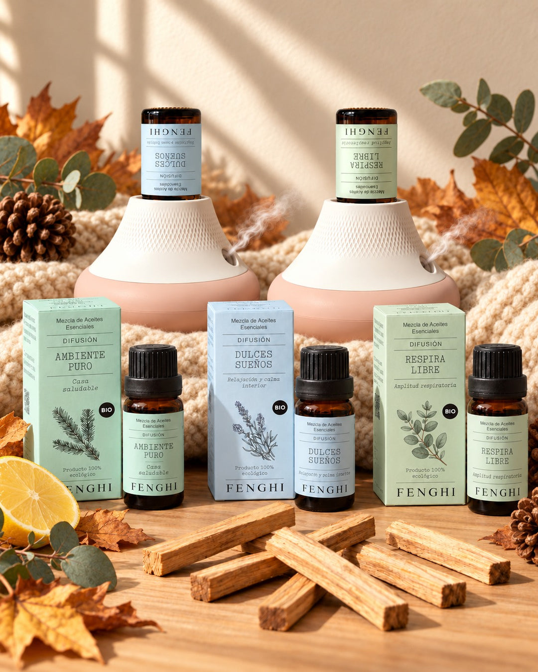 Kit para toda la casa: dos difusores, Ambiente Puro, Dulces Sueños y Respira Libre en su caja y 6 palos santos, en otoño
